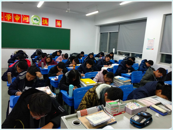 告别期中，迎接段考图片.jpg