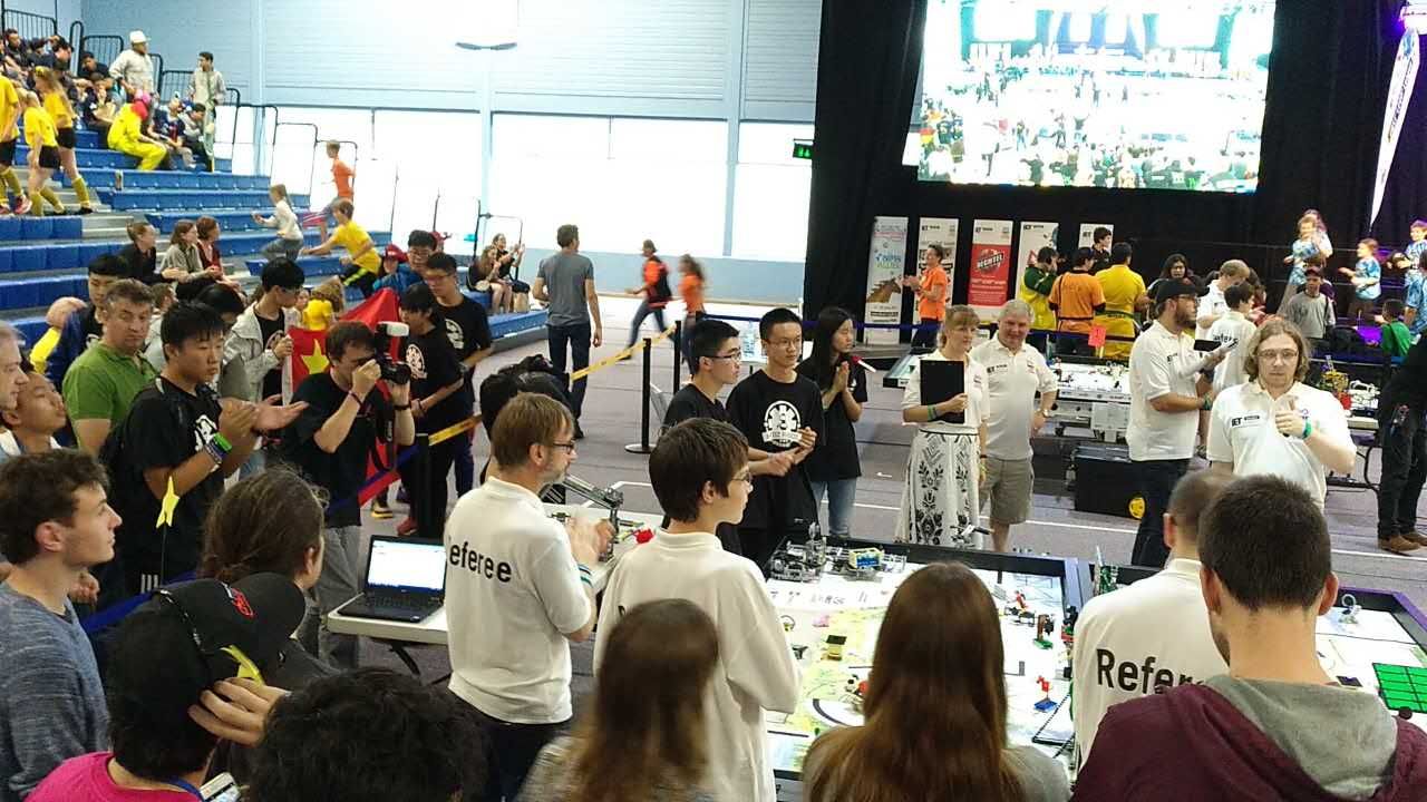 英国巴斯比赛现场.jpg