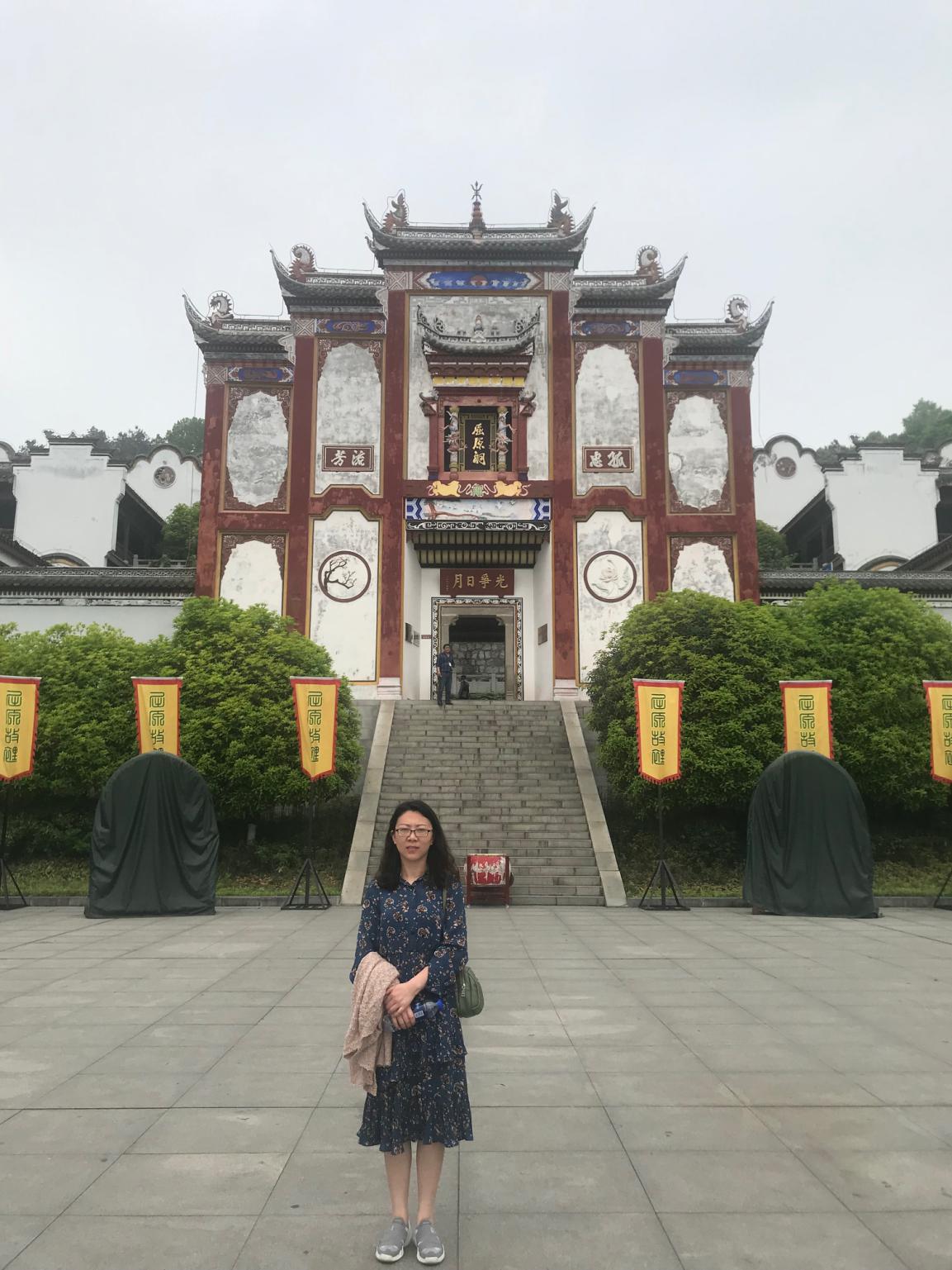 陈艳.jpg