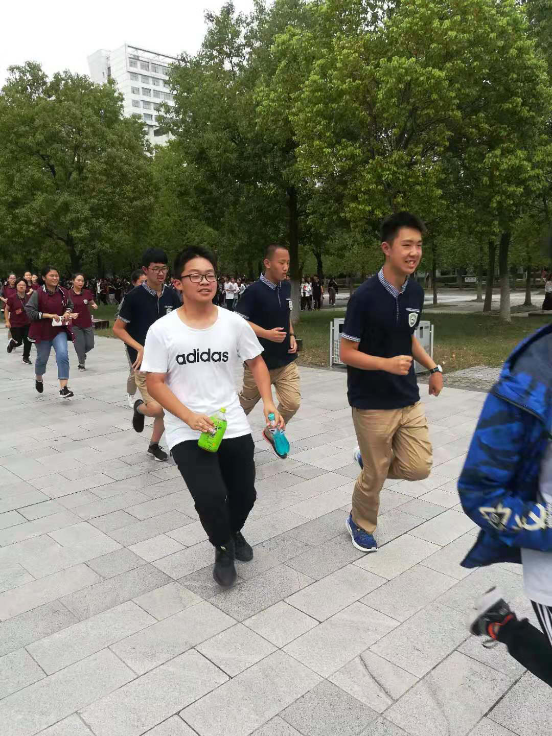 图片9.png