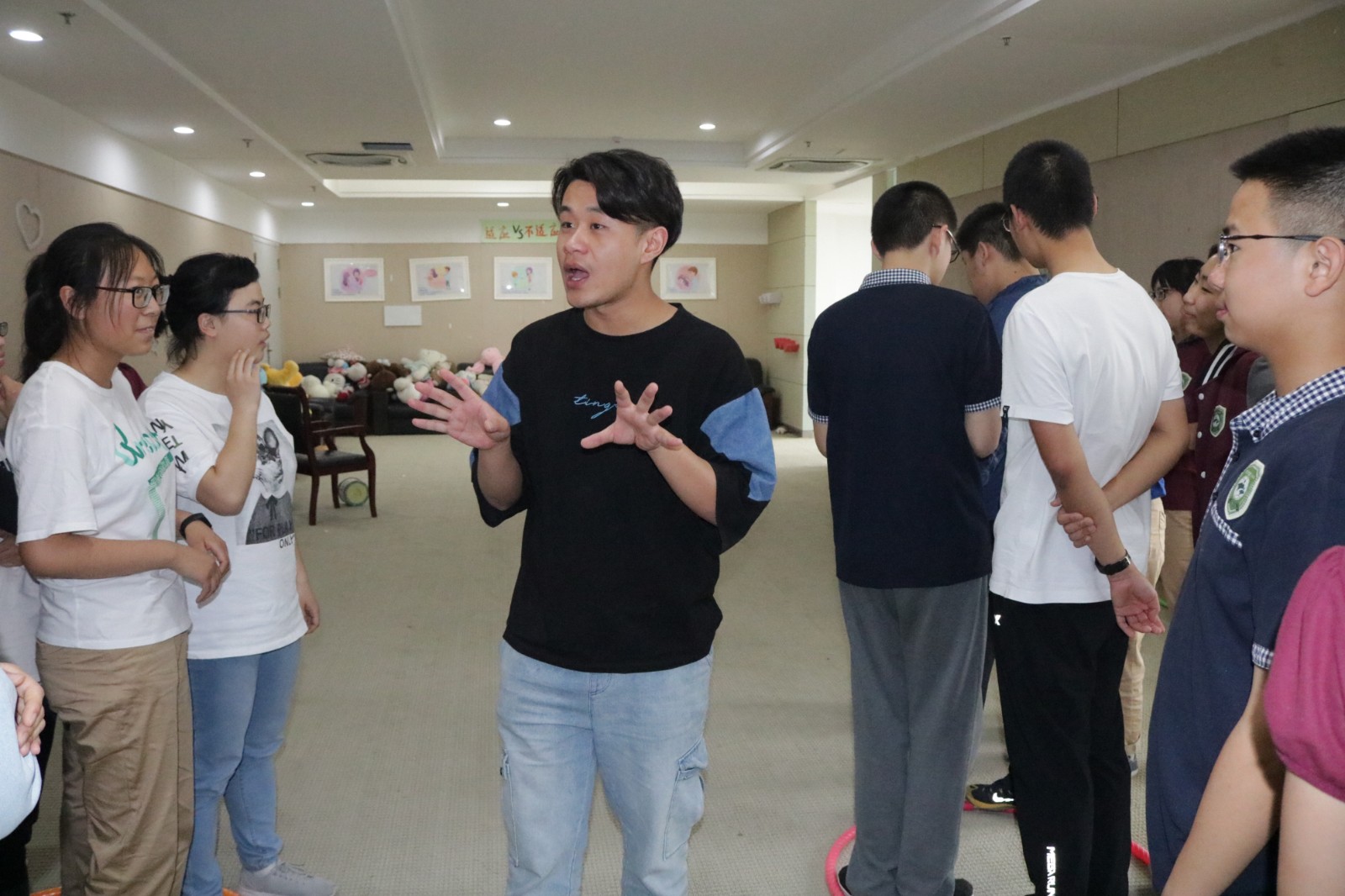 心理拓展活动照片 (2).JPG