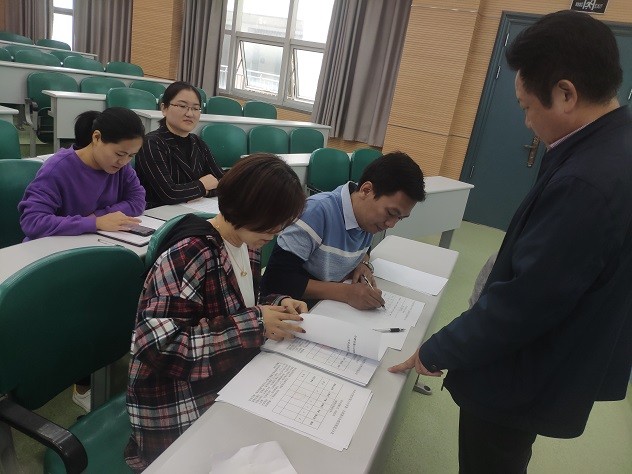 监票人何明谟、计票人刘艳梅、罗风云.jpg