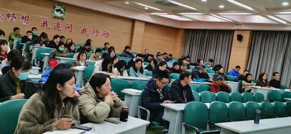 期中考试分析会全体_副本.jpg