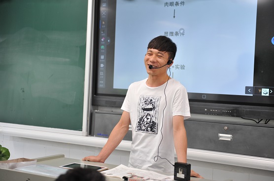 梁云贺.JPG