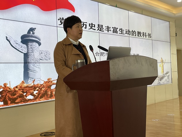 方老师讲座.JPG