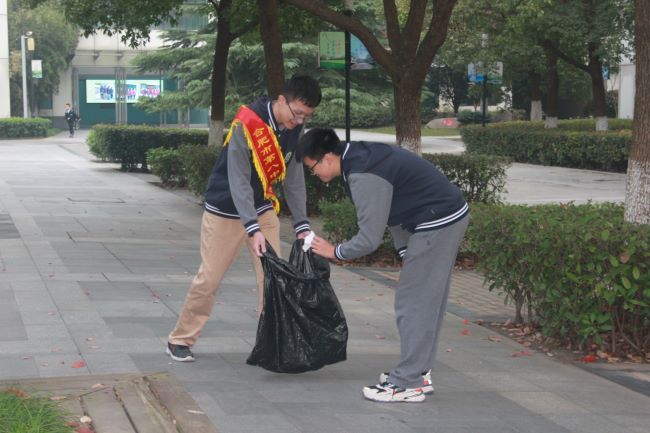 劳动周2副本.jpg
