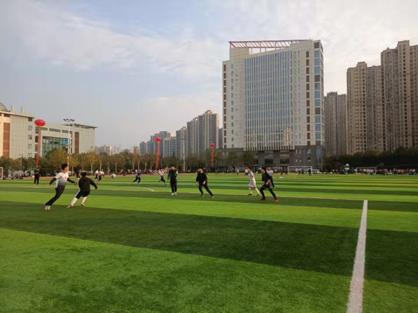 足球英雄颜宇杰.png