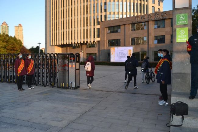 高二10班义务劳动4.jpg