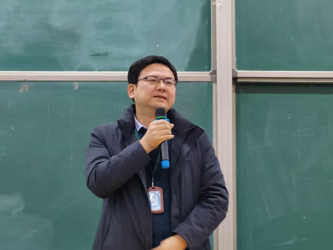 余俊.jpg