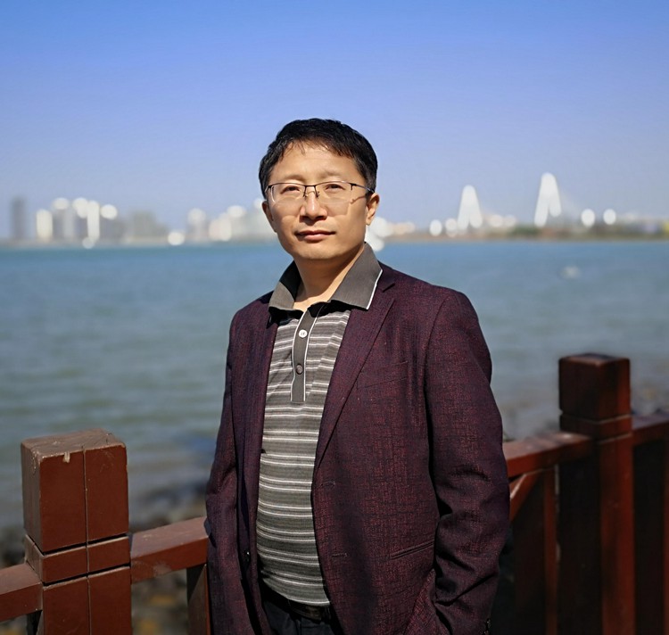 沈成泽.jpg