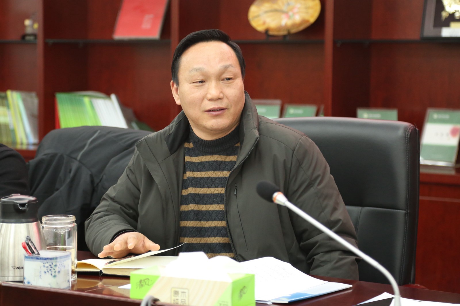 罗校长.JPG