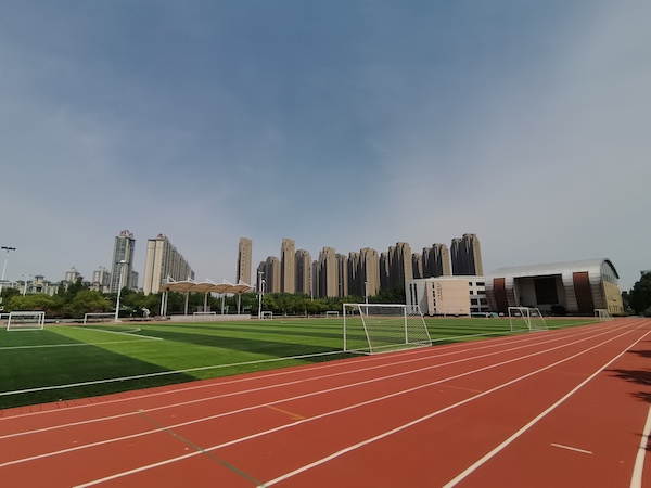 操场1的副本.jpg