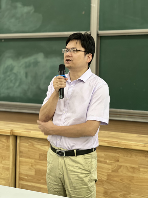 余俊_副本.jpg