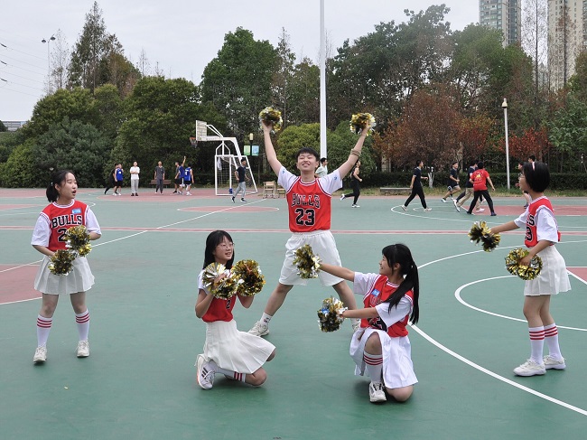 19篮球2.jpg