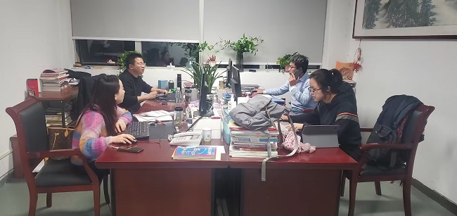 支委会会议.jpg
