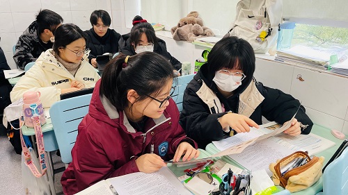 学生.jpg