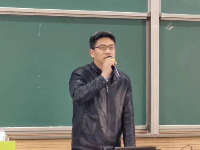 朱永琪主任发表讲话.jpg