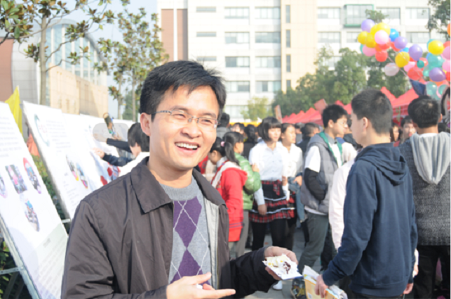 何凤四.png