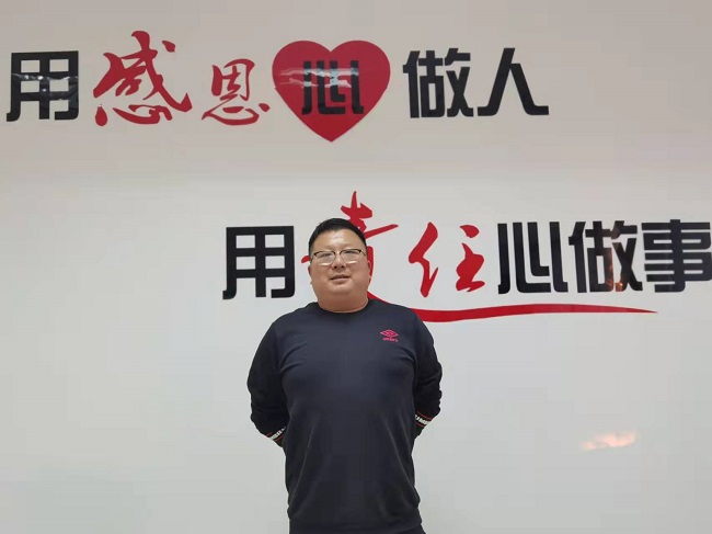 李微照片.jpg
