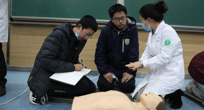 急救试点学校1.JPG