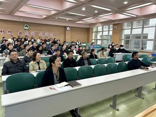 全体教师.jpg