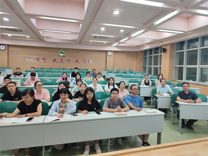 第一次德育例会3.jpg