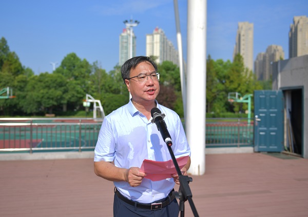 章伟校长发言.JPG
