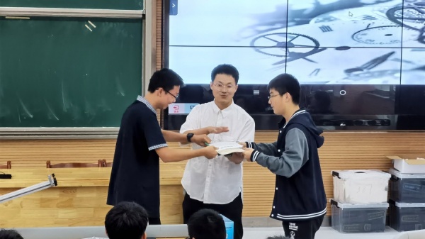 1物理组授课.jpg