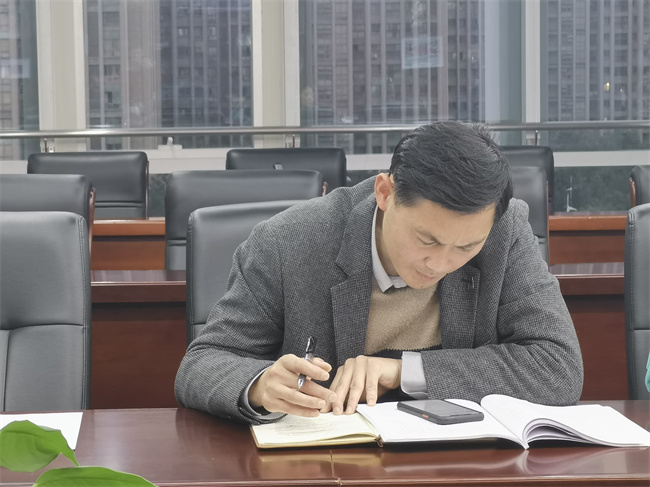 关超.jpg