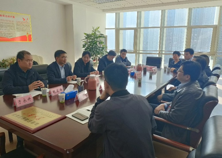 会议现场2.jpg