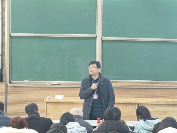 校长发言.jpg