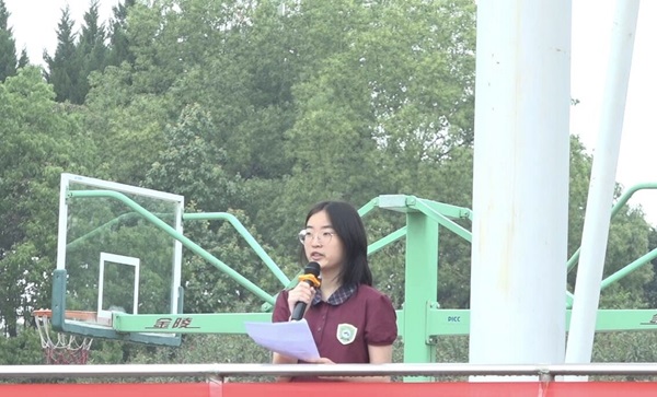 学生代表.jpg
